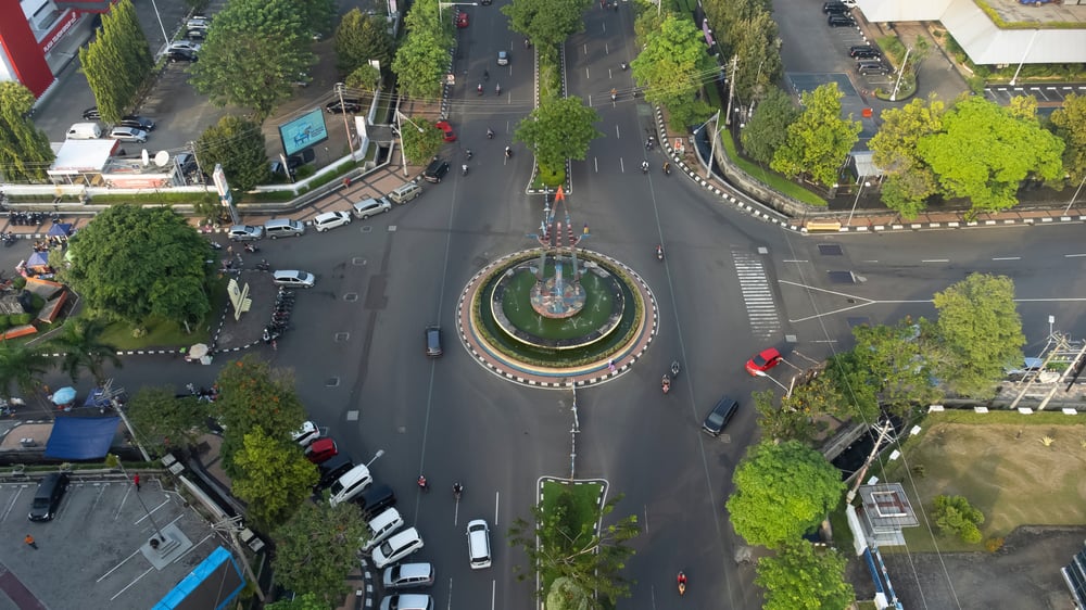 BuroApp-Samarang-shutterstock_2149254701